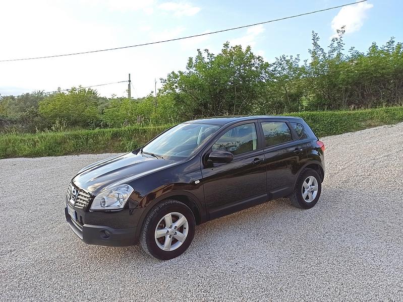 Nissan Qashqai 1.5 dCi (2)