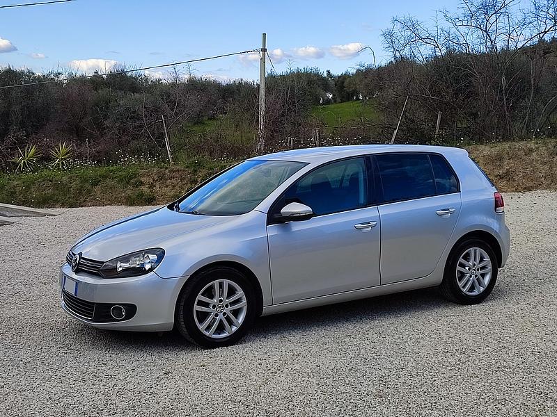 Vw Golf VI 2.0 tdi Highline 140cv (6)