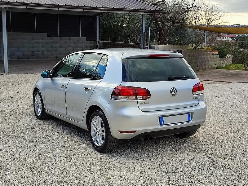 Vw Golf VI 2.0 tdi Highline 140cv (8)