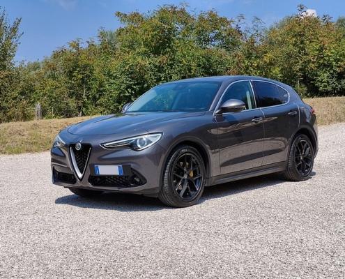 Alfa Romeo Stelvio (4)